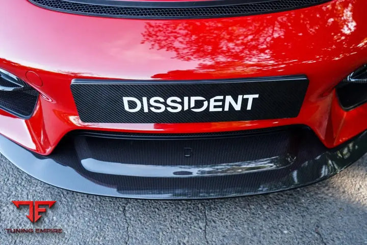 Porsche 718 GT4 Spyder track carbon front end detail