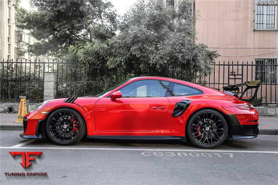 PORSCHE 911 / 991.2 CARRERA S GT2RS-STYLE GT2RS CARBON FIBER SIDE SKIRTS BSD