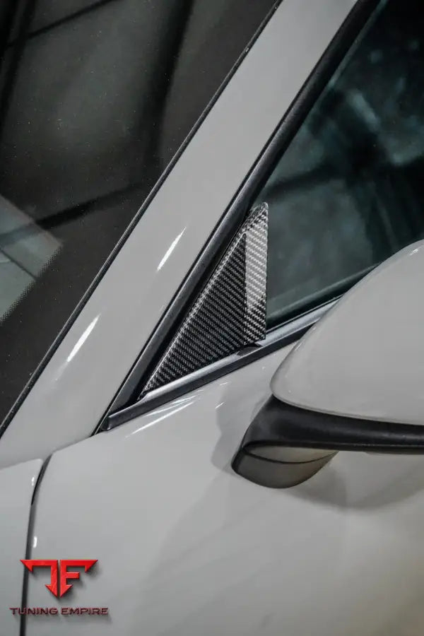 Porsche 911 992.2 carbon door triangle fitted