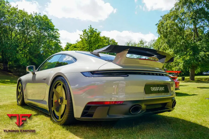 Porsche 911 992.2 carbon wing blade fitted