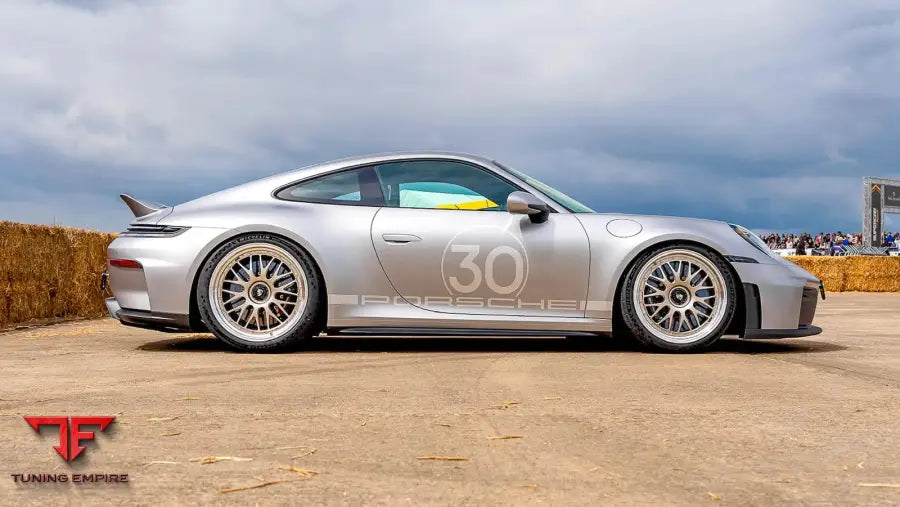 Porsche 911 992.2 GT3 Touring ducktail fitted