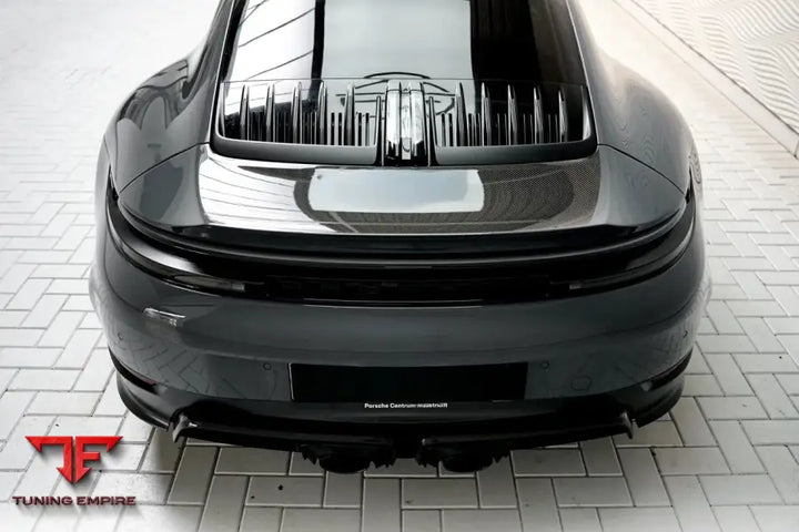 Porsche 911 992.2 mini ducktail detail