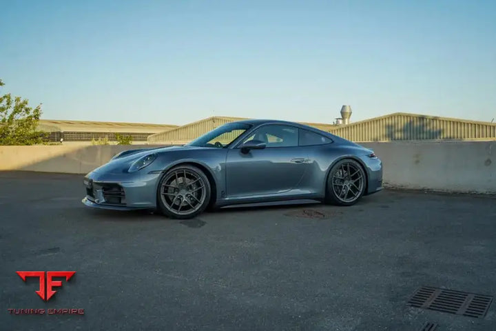 Porsche 911 992.2 Coupe carbon pack detail