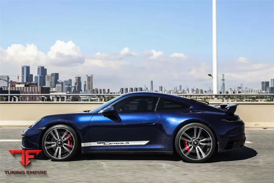 PORSCHE 911 / 992 CARRERAS44S SD STYLE TRUNK SPOILER BSD