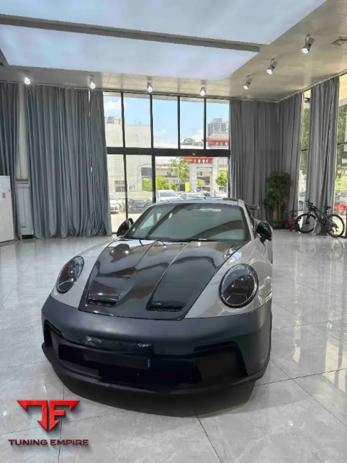 PORSCHE 911 992 UPGRADE TO GT3 992 DRY CARBON BODY KIT