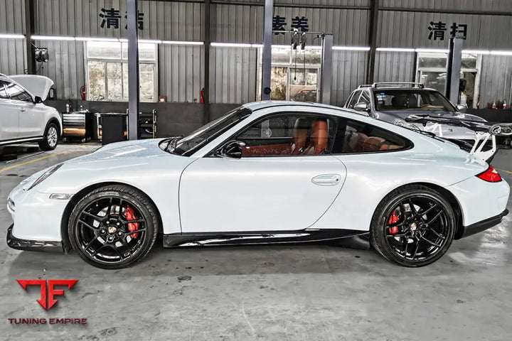 PORSCHE 911 / 997.2 CARRERA S / T STYLE SIDE SKIRTS BSD