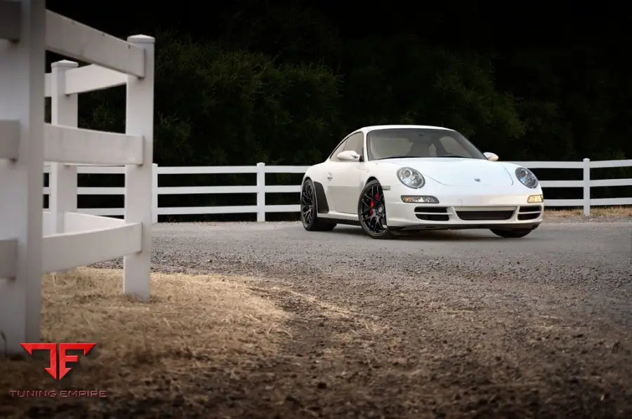 PORSCHE 911 CARRERA 4S 997 on custom forged wheels