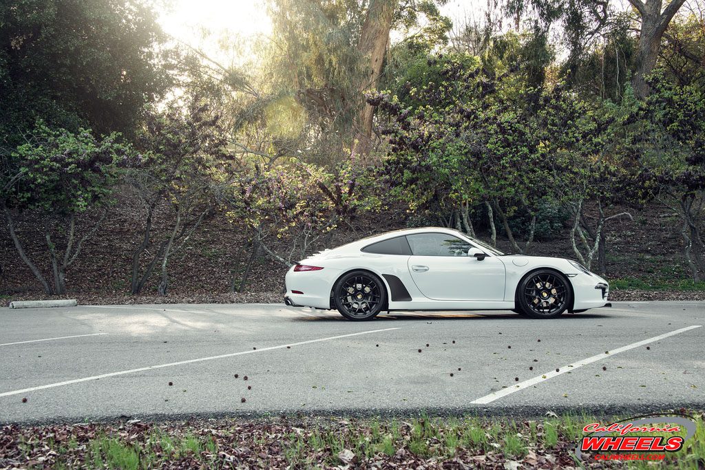 PORSCHE 911 CARRERA 991 on custom forged wheels