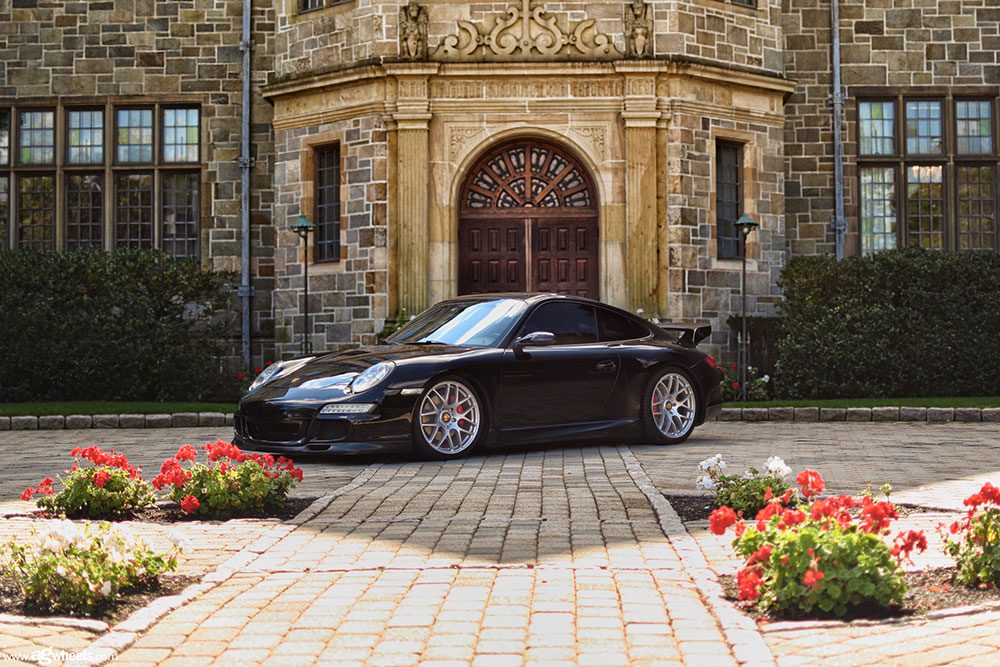 PORSCHE 911 CARRERA 997 on custom forged wheels