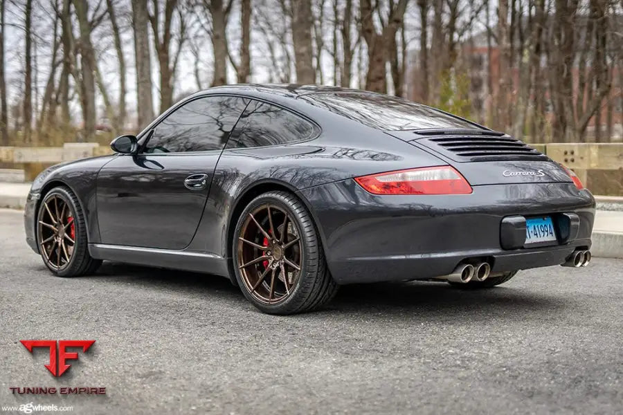 PORSCHE 911 CARRERA S 997 on custom forged wheels