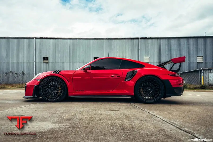 PORSCHE 911 GT2 RS 991 on custom forged wheels