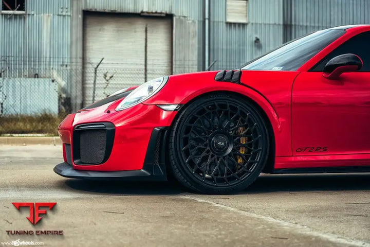 PORSCHE 911 GT2 RS 991 on custom forged wheels