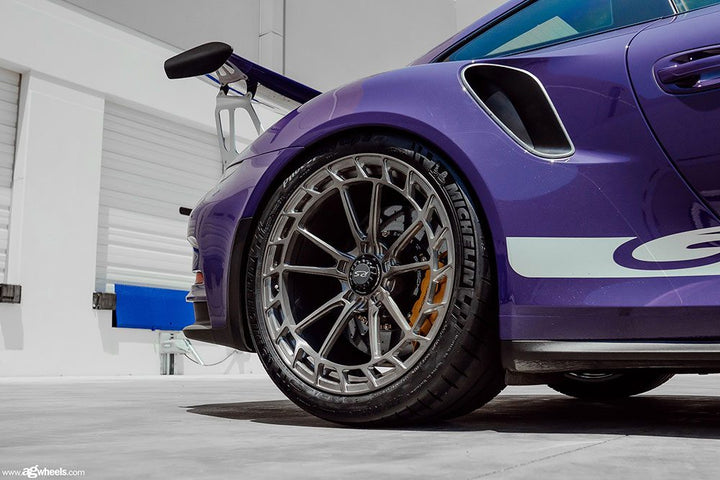 PORSCHE 911 GT3 RS 991 on custom forged wheels