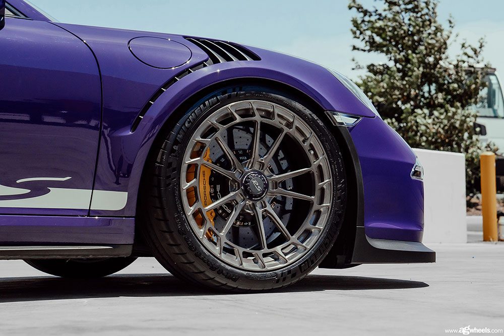 PORSCHE 911 GT3 RS 991 on custom forged wheels