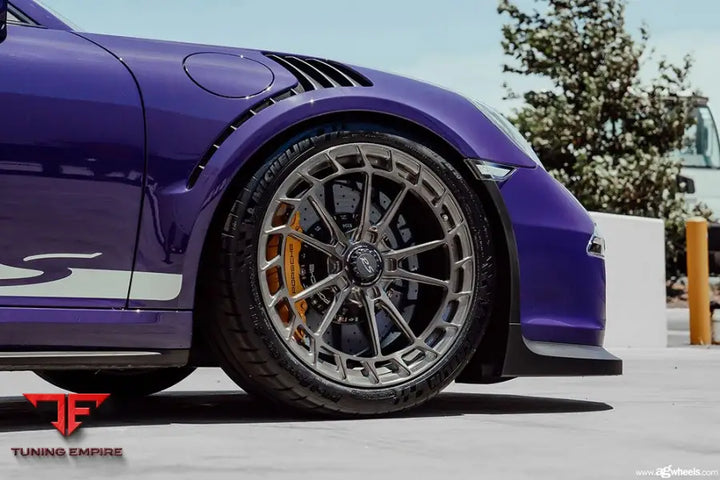 PORSCHE 911 GT3 RS 991 on custom forged wheels