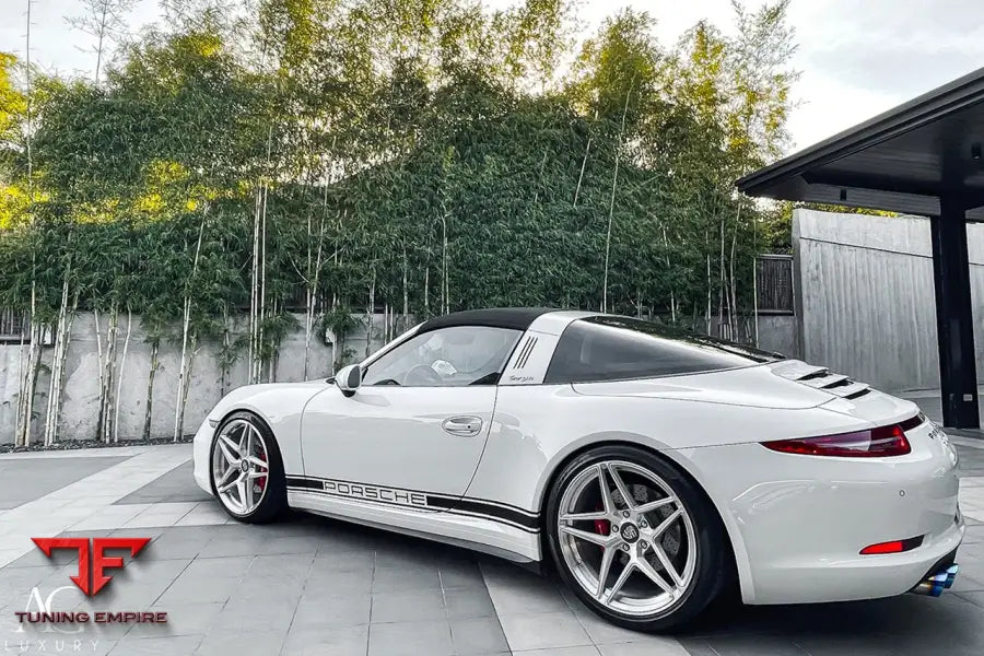 Porsche 911 Targa on custom forged wheels