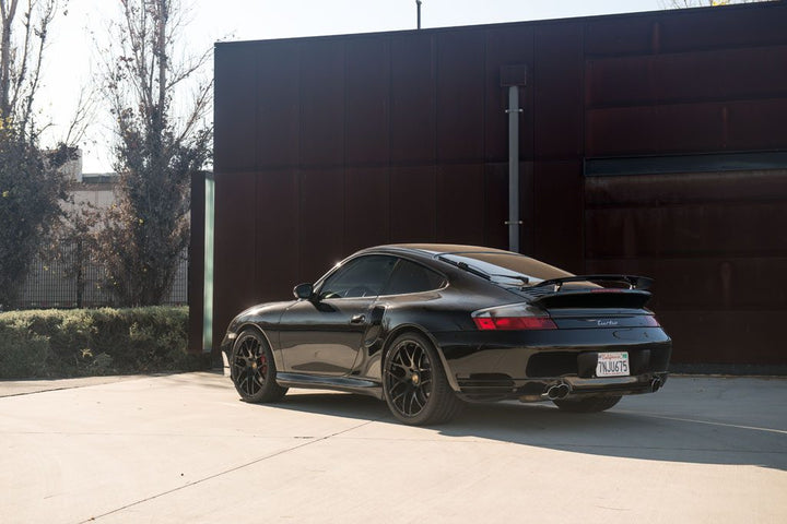 PORSCHE 911 TURBO 996 on custom forged wheels