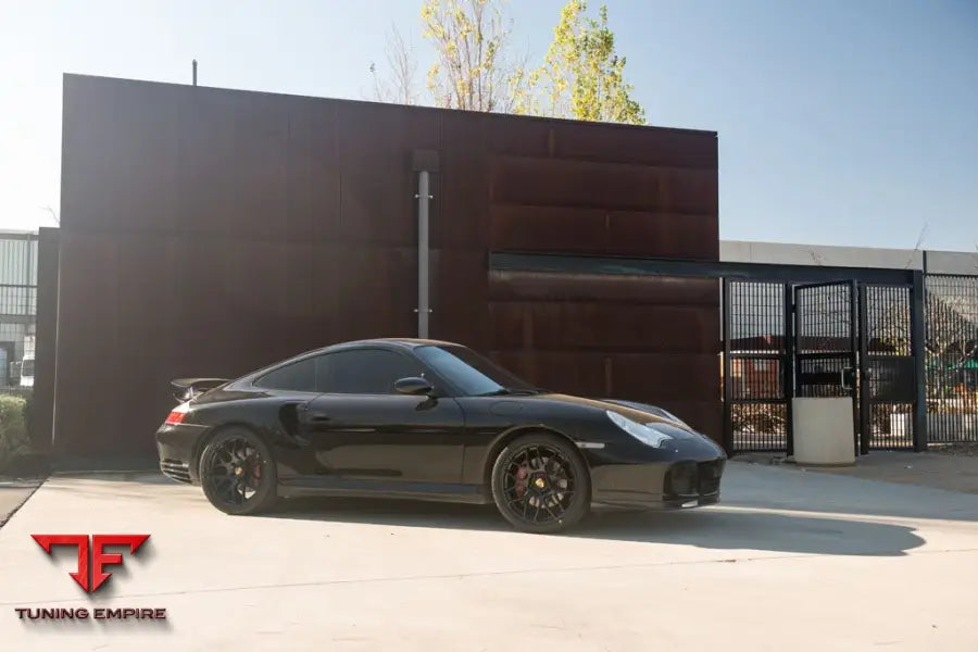 PORSCHE 911 TURBO 996 on custom forged wheels