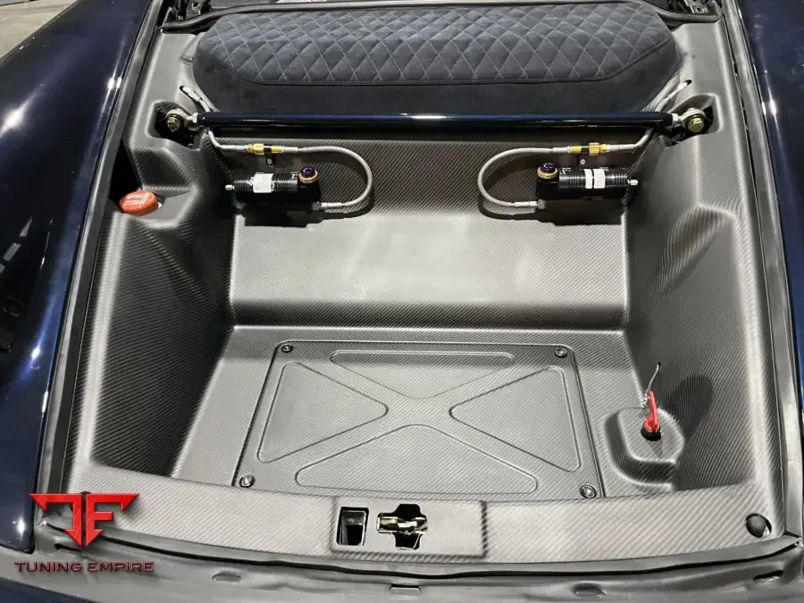 Porsche 964 carbon trunk liner, view 2