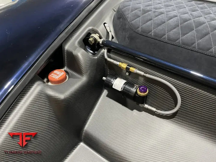 Porsche 964 carbon trunk liner, view 4