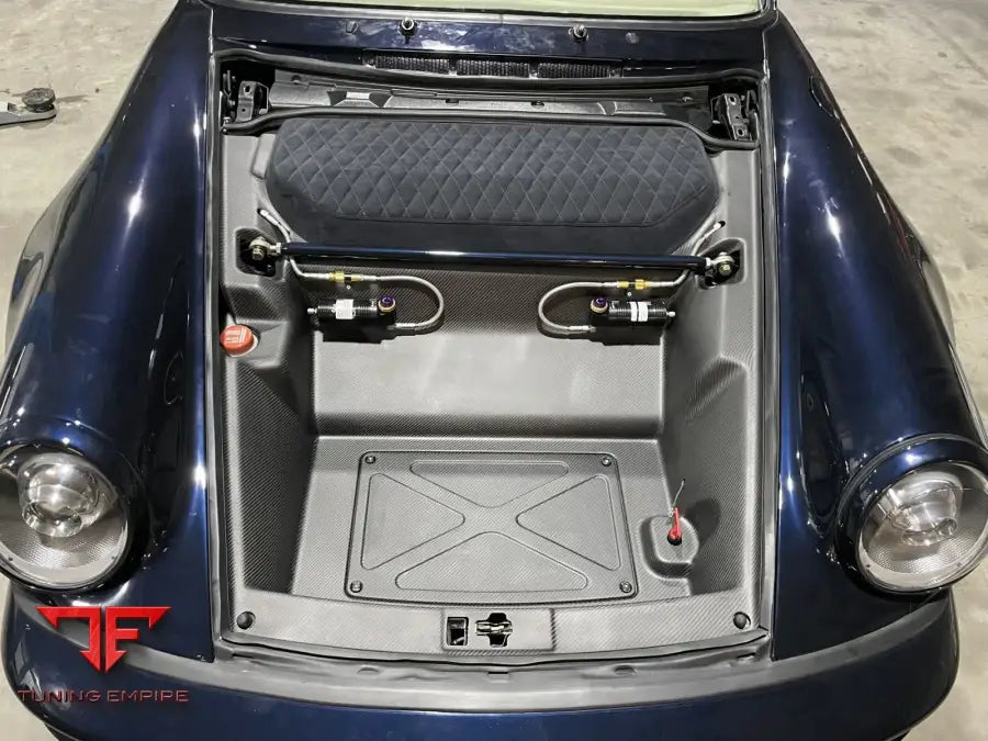 Porsche 964 carbon trunk liner, view 1