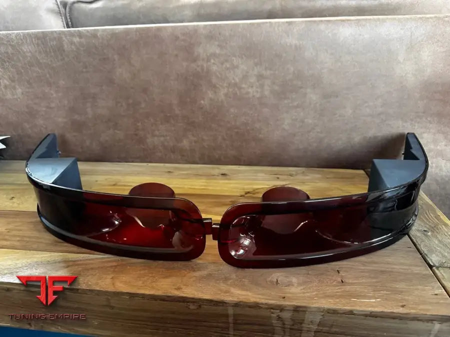 Porsche 964 front indicators with brake duct, view 3