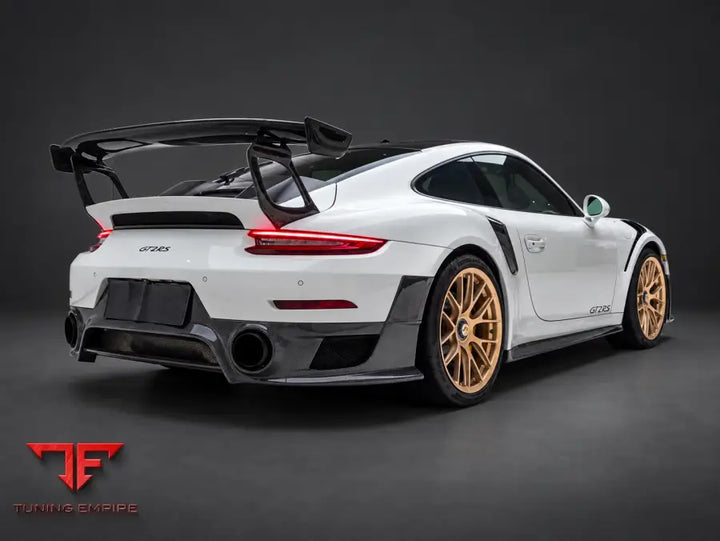 PORSCHE 991.1 / 991.2 TURBO UPGRADE TO GT2 RS CARBON BODY KIT