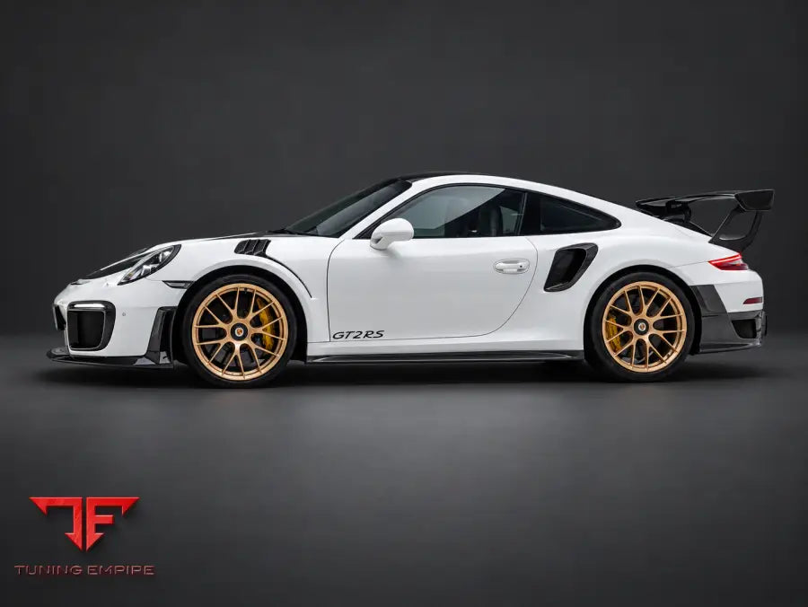 PORSCHE 991.1 / 991.2 TURBO UPGRADE TO GT2 RS CARBON BODY KIT