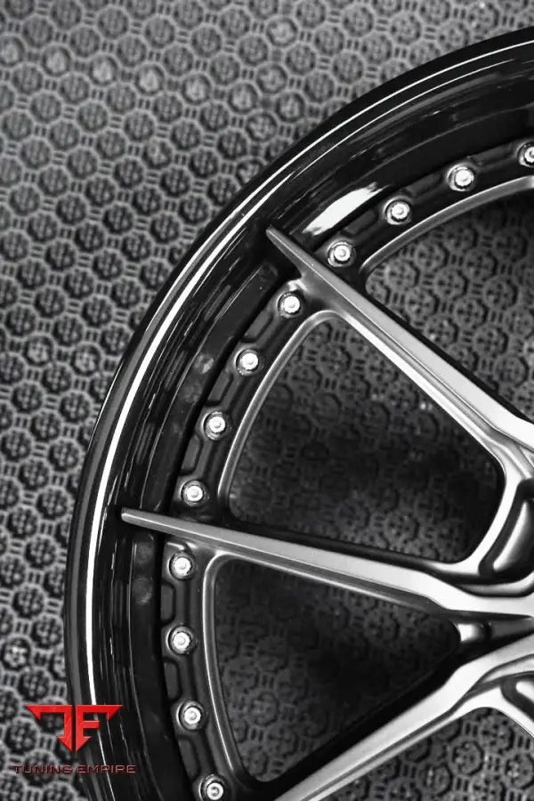 PORSCHE 992 TURBO S FORGED CENTER LOCK DESIGN