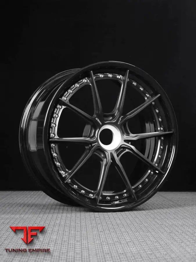PORSCHE 992 TURBO S FORGED CENTER LOCK DESIGN