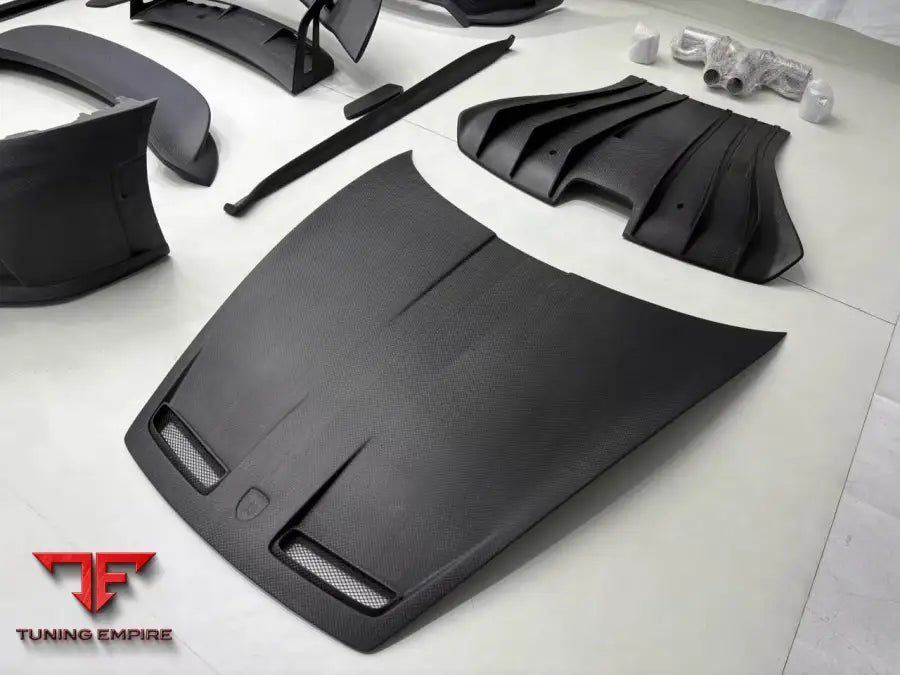 PORSCHE 992 UPGRADE TO GT3 DRY CARBON BODY KIT