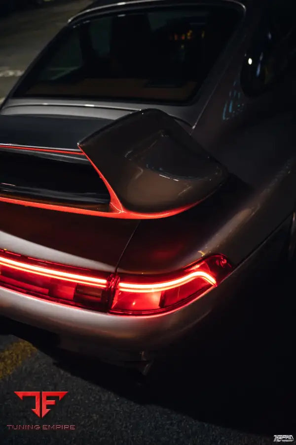 Porsche 993 LED tail light set, view 3