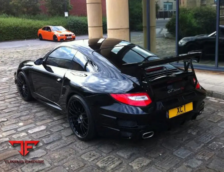 PORSCHE 996 TO 997 TAILGATE / SPOILER SIGNATURE LOOK