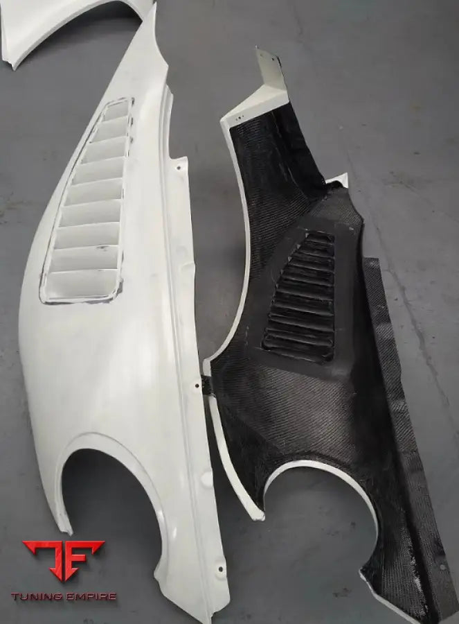 PORSCHE 997 GT3R CARBON FIBER BODY KIT