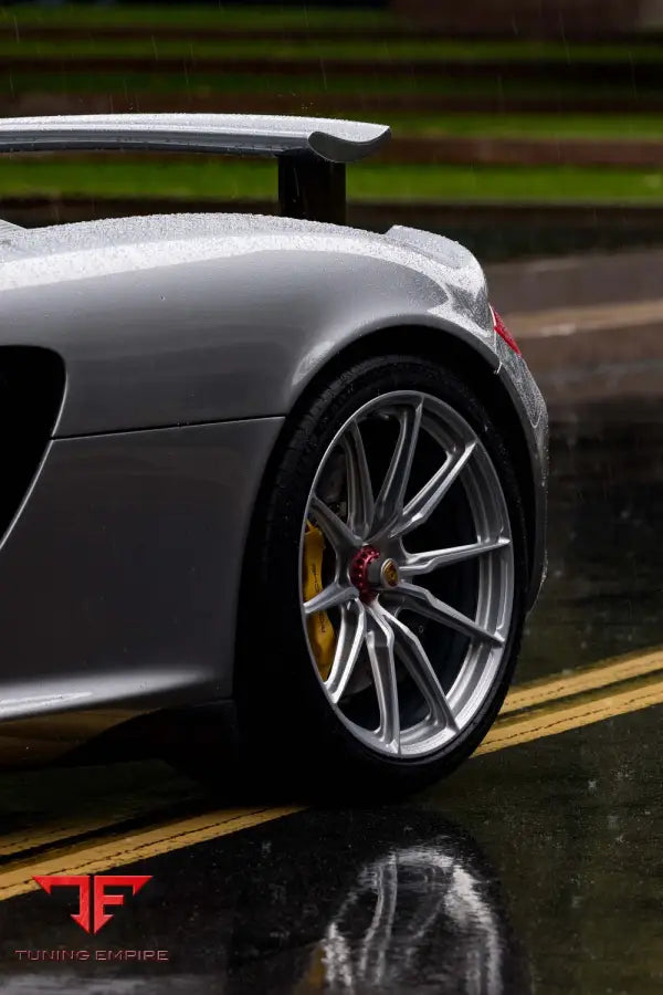 PORSCHE CARRERA GT FORGED WHEELS AND EXHAUST SYSTEM