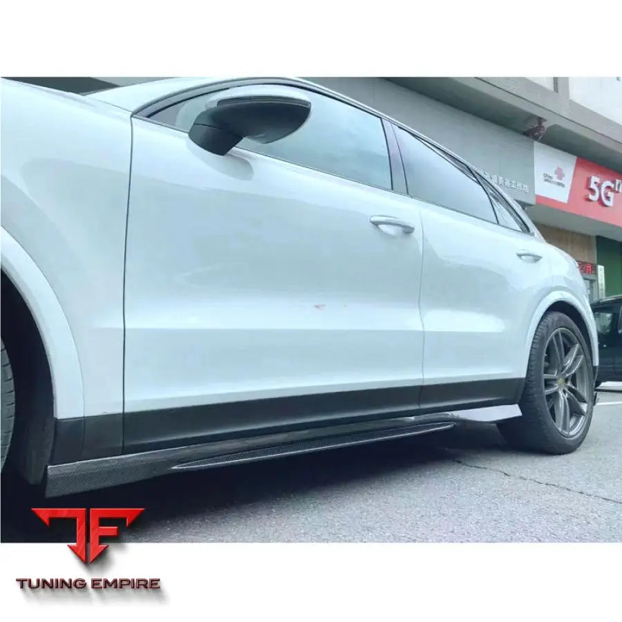 PORSCHE CAYENNE 9Y0.1 COUPE CARBON FIBER SIDE SKIRTS