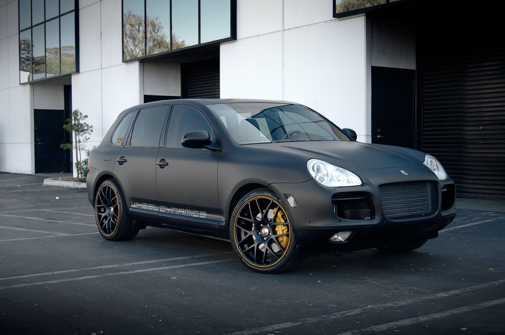 PORSCHE CAYENNE TURBO S on custom forged wheels