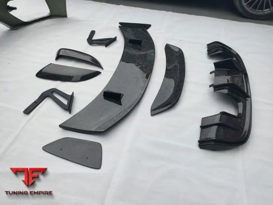 PORSCHE CAYMAN 718 982 TO GT4 CARBON CONVERSION BODY KIT