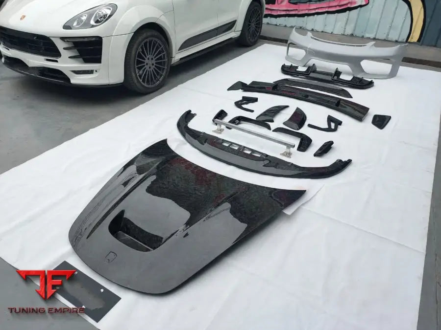 PORSCHE CAYMAN 718 982 TO GT4 CARBON CONVERSION BODY KIT