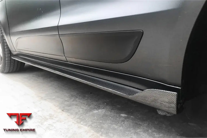PORSCHE MACAN TA STYLE CARBON FIBER SIDE SKIRTS BSD