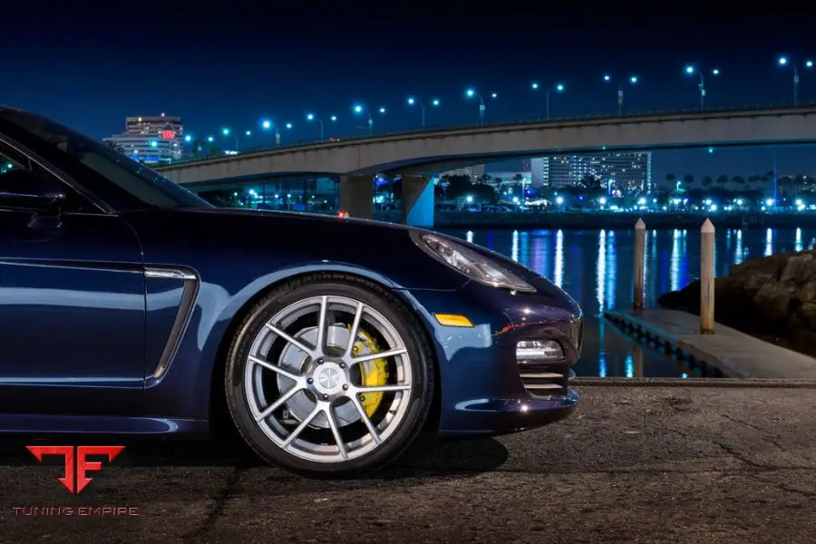 PORSCHE PANAMERA S on custom forged wheels