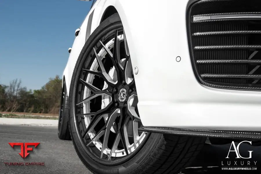 Range Rover Autobiography on custom forged wheels
