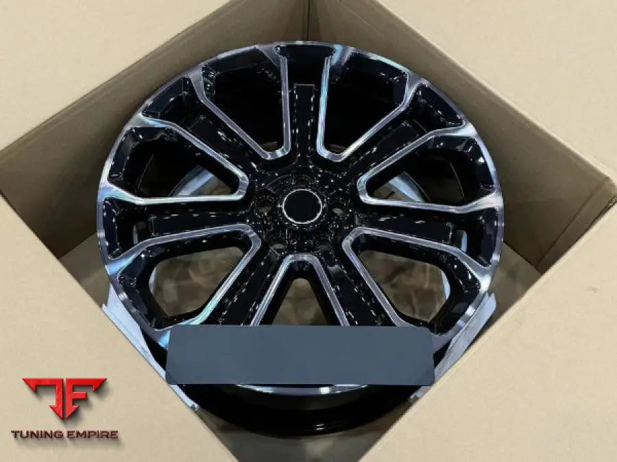 RANGE ROVER WHEEL DEFENDER 110