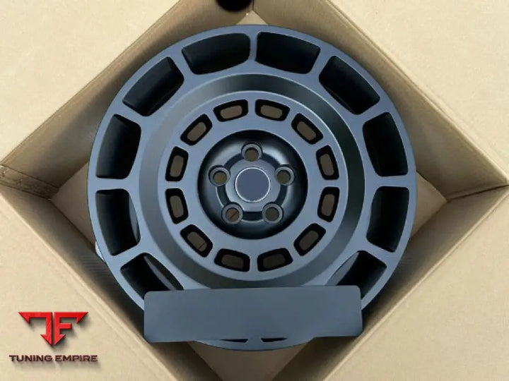 RANGE ROVER WHEEL DEFENDER 110