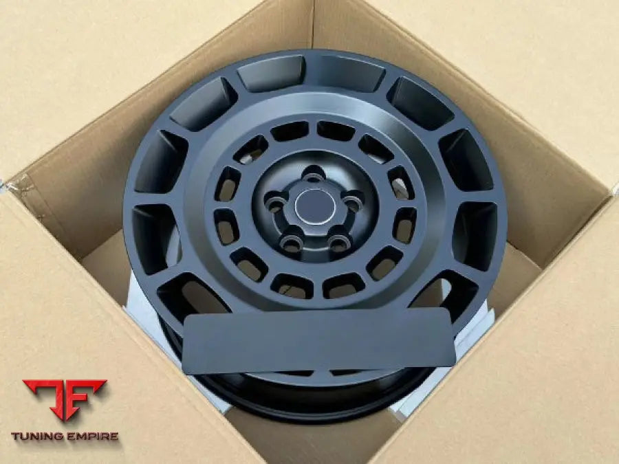 RANGE ROVER WHEEL DEFENDER 110