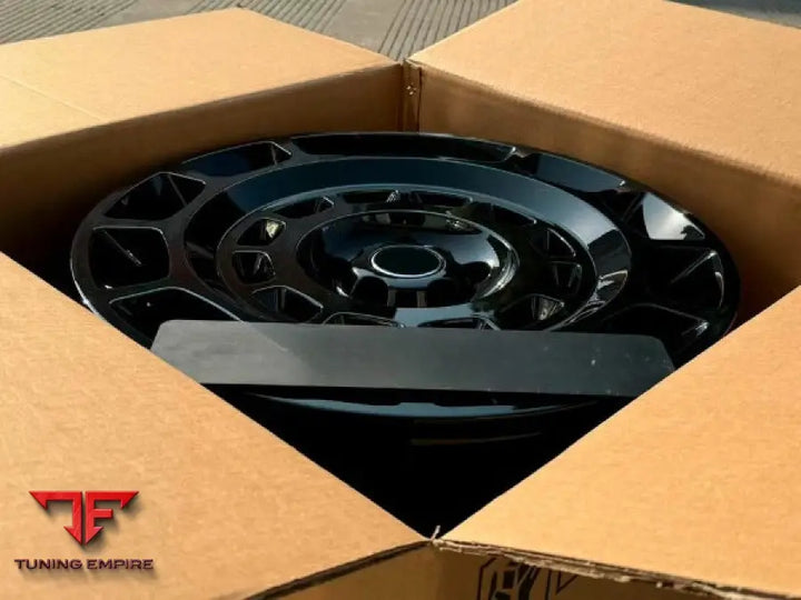 RANGE ROVER WHEEL DEFENDER L663 2025