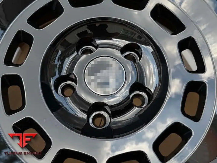 RANGE ROVER WHEEL DEFENDER OCTA L663 2025