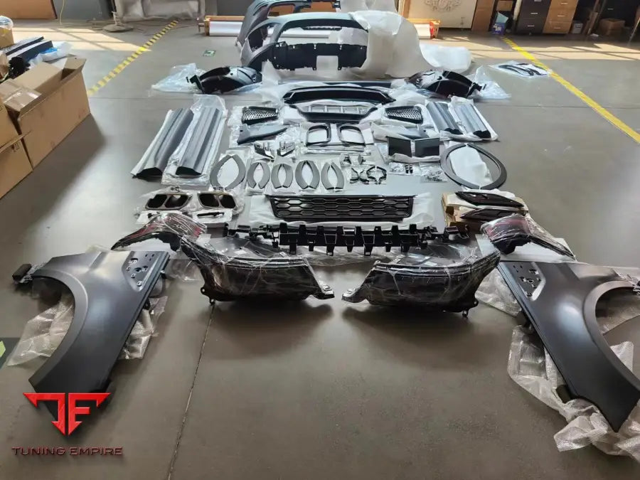 RANGE ROVER SPORT 13-17y to 18-22y SVR STYLE BODY KIT