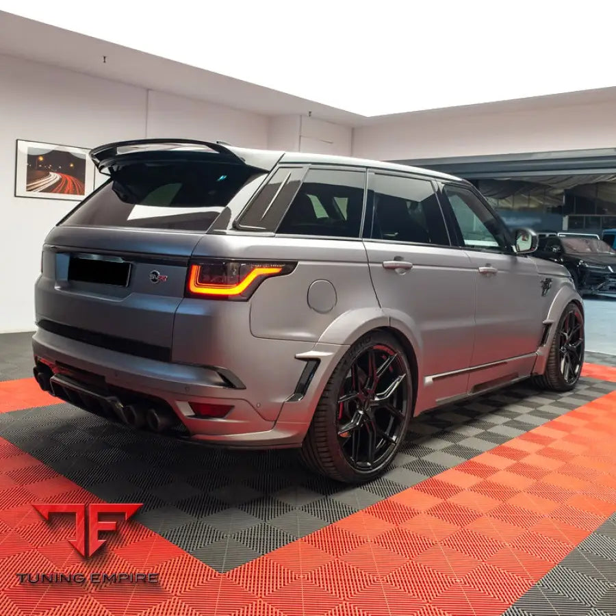 RANGE ROVER SPORT SVR CARBON FIBER BODY KIT