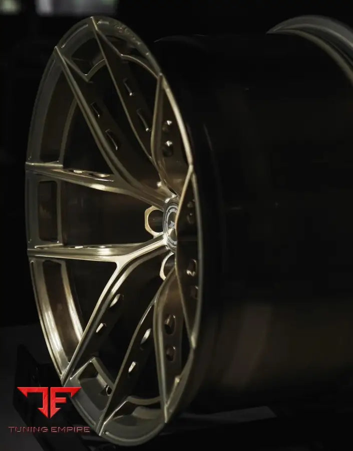 RAZOR FORGED GOLD WHEELS WITH RACE POCKETS